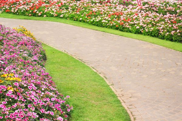 Concrete Walkway Service in Painesville